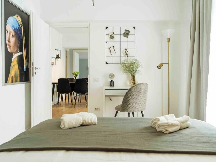 Bright 2Br Apartment - Top Location - City Balcony Bukarest Exteriör bild