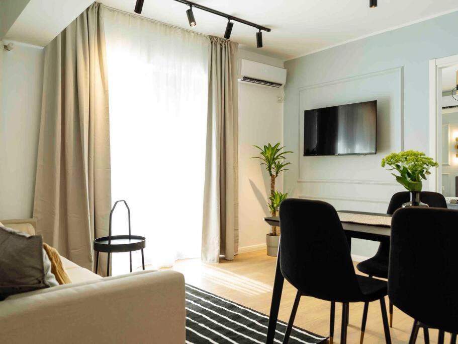 Bright 2Br Apartment - Top Location - City Balcony Bukarest Exteriör bild